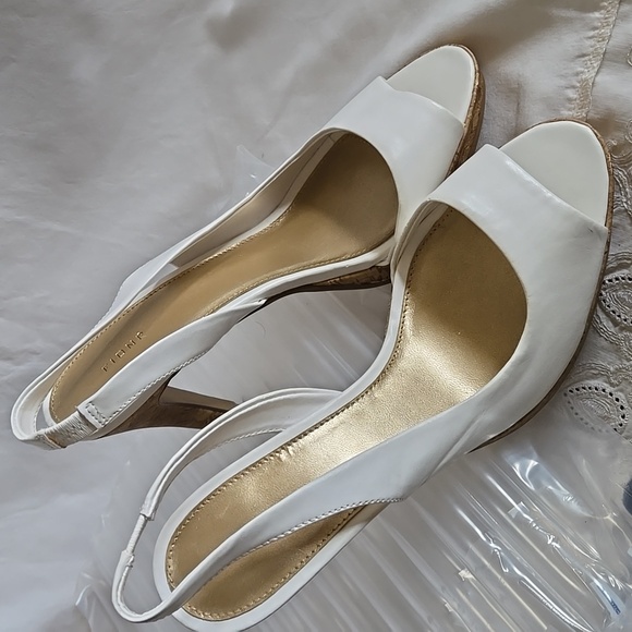 *New* Fioni slingback Cork heel size 9 - Picture 3 of 5